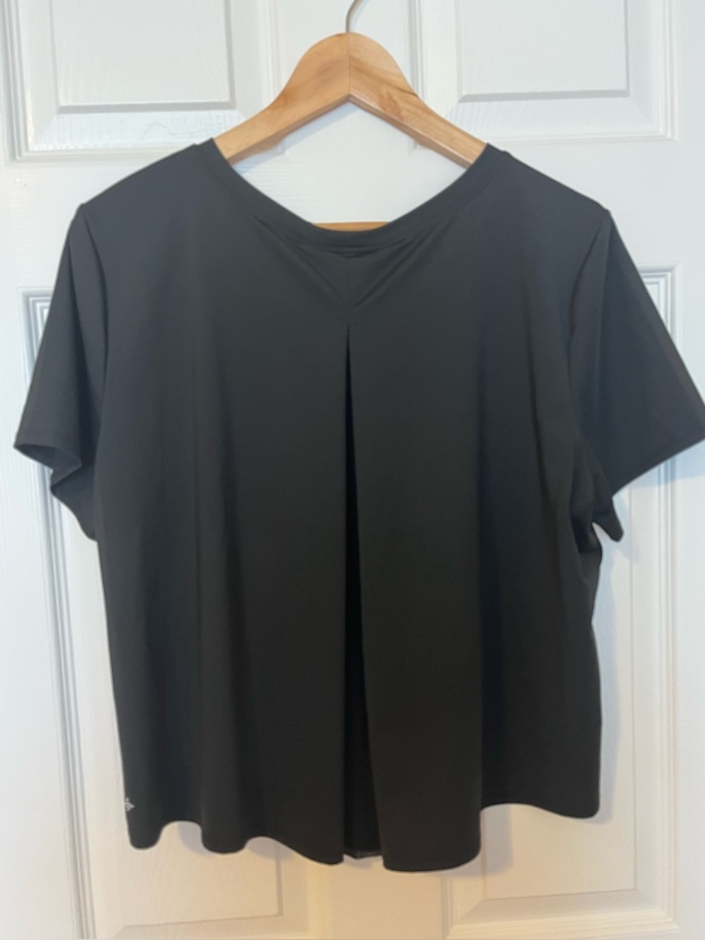 HALARA Black Short Sleeve Pleated Mesh Back Tee - Picture 5 of 15
